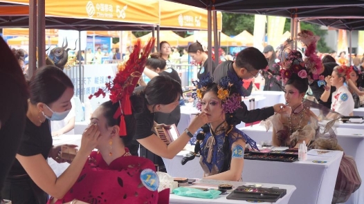 视频丨670余名技能精英齐聚一堂 重庆这项居民服务业职业技能竞赛总决赛开赛